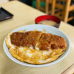 信栄食堂 - カツ丼¥850