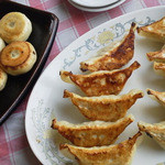 鵜の木 - 焼き餃子２枚にまんまる餃子