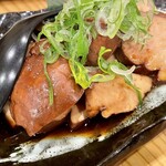 Nomikuidokoro Akinaiya - あん肝煮
      新鮮なあん肝を贅沢に煮付けます
      ふわふわの食感をお楽しみください