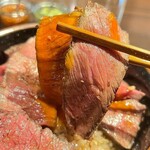 肉友 - ローストビーフ丼
