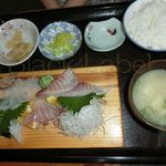 ふるさと家族 - ＠850の刺身ミニ盛り