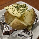 やきとり大吉 - 焼ジャガイモ￥300