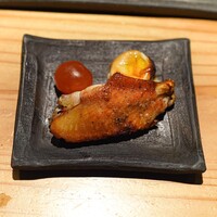 とり茶太郎 - ほろほろ鳥手羽中、比内地鶏きんかん燻製、チーズ燻製