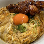 市川サービスエリア下り線 売店 - ちょっと変わった親子丼