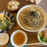 手打ち蕎麦と甘味 満星 - 天盛りザル