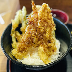 tendommotokame - 海老鶏天丼。タレは自分でかけるタイプ