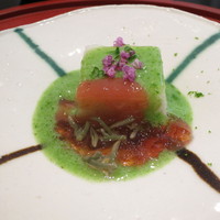 日本料理 晴山 - 薯蕷豆腐（蓴菜、オクラ、梅肉）