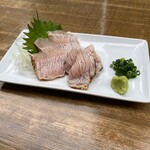Assortment of 2 kinds of Daisen chicken: Tataki thigh & breast meat sashimi