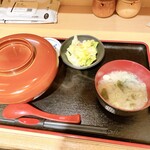 Akita Hinai Jidori Kisuke - 親子丼ごはん少なめ
                        1300円