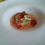 Le Vent Vert - 人参のムースとシーフードのメリメロ
      トマトゼリー寄せ