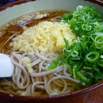 牧のうどん - かけ蕎麦に揚げ玉＆ネギ乗っけ
