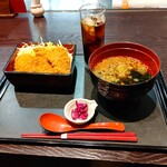 196830767 - 【2023.2.13(月)】限定10食週替わり御膳(タレかつ丼とミニうどん)990円