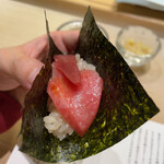 鮨 なんば - マグロの手巻き