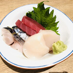 海鮮串天ぷら 中野家 - 刺身　帆立、〆鯖、マグロ