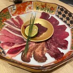 もつ鍋・肉刺し処 たてがみ - 