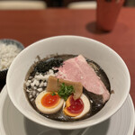 酒肴場 屯 - 【限定】特濃煮干し中華蕎麦¥1100、白ご飯¥150