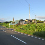 里の茶屋　風土 - 郊外の辺鄙なところにありますが、看板が立っているので道路を間違えなければすぐ分かります