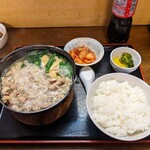 おふくろ亭 - 料理写真:ホル鍋定食(キムチ)