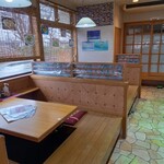 沖縄料理 美ら結 - テーブル