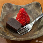 千陽 - 苺と羊羹