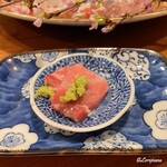 千陽 - 大間産 本鮪トロにたっぷりの山葵を載せて