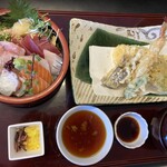 Chirashi Sushi and Tempura set