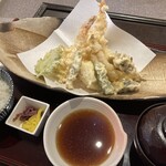 Nihon Ryouri Totoyume - お昼の海老天ぷら御膳１４００円