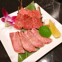 焼肉 和み苑 - 熟成肉盛り合わせ(ロース、タン)