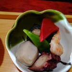 Kawaki - 煮物のタコ！！柔らか➰(o^∀^o)赤コンニャクも美味しいです➰(*≧∀≦*)