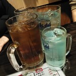 赤羽 せんべろ 大衆酒場 にくまれ屋 - お得なおとなサイズ！右手前がこどもサイズ。