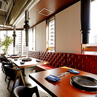 開放感のあるスタイリッシュでオシャレな大人の空間