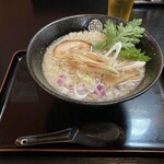 拉麺屋 一匹の鯨 - R25(880円)