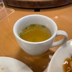 南海飯店 - かたい焼ソバのスープ