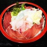 蛯寿し - マグロ、ソイ、ヒラメ、活タコ丼
