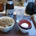 すき家 - 牛丼ミニ230円＋玉子50円＋スーパードライ400円です。