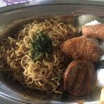 ジョイフルシマヤ - 日清焼そば　チョイとアブラ入れて焼くと
更に美味くなる！！！

顆粒のカツオ出汁も♪


