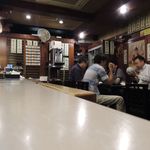 きのこ - こじんまりした店内