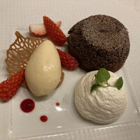 ル・バンボッシュ - フォンダンショコラ
                      バニラ、チュイール