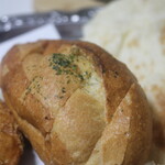 Kafeteria Sookana - ガーリックバターパン