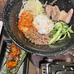 Yakiniku Sakaba Tomo Sankaku - 