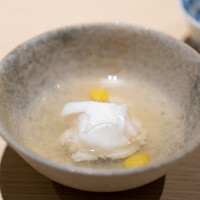麻布十番 鮨 無銘 - ハタの酒蒸し