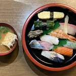 旬魚彩鮨　水仙 - おまかせ 握り 10貫  1,300円