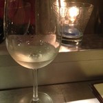 鉄板焼とワイン COCOLO - グラスワインの白です。