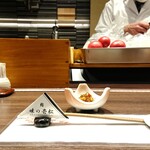 Sushi Ajino Ichimatsu - お通しの自家製松前漬★サッポロ黒ラベルを待つ