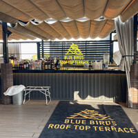 BLUE BIRDS ROOF TOP TERRACE - 
