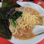 らーめん 鹿島家 - 麺