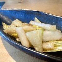 ニュー松坂 六本木店 - ニュー松坂名物の白菜はシャキシャキで美味しい！