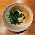 Shie - 活たことあしたばの和物