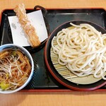 久兵衛屋 - 肉つけ汁うどん（並）＋ ちくわ天 ¥690/税別