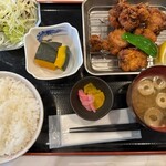 居酒屋・レストラン たつ美 - 唐揚げ定食￥700